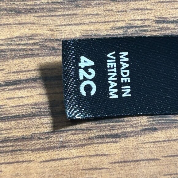 Torrid Curve Body T-Shirt Lightly Lined Smooth Straight Back Bra 42C - Picture 2 of 3